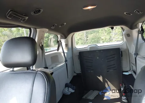 2018 Dodge Grand Caravan Sxt from USA, damaged, VIN 2C4RDGCG9JR224081